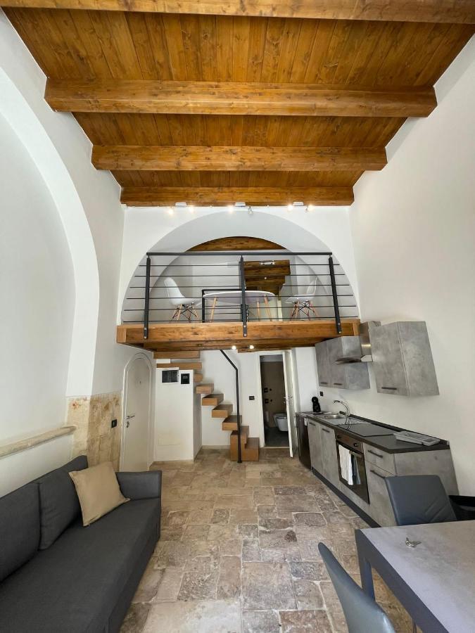 Ground Stone Apartment Bari Luaran gambar